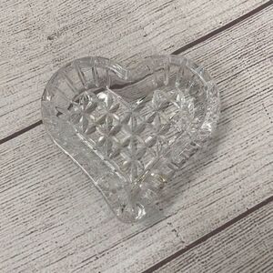 Glass beveled heart dish decor 3.5”x4”